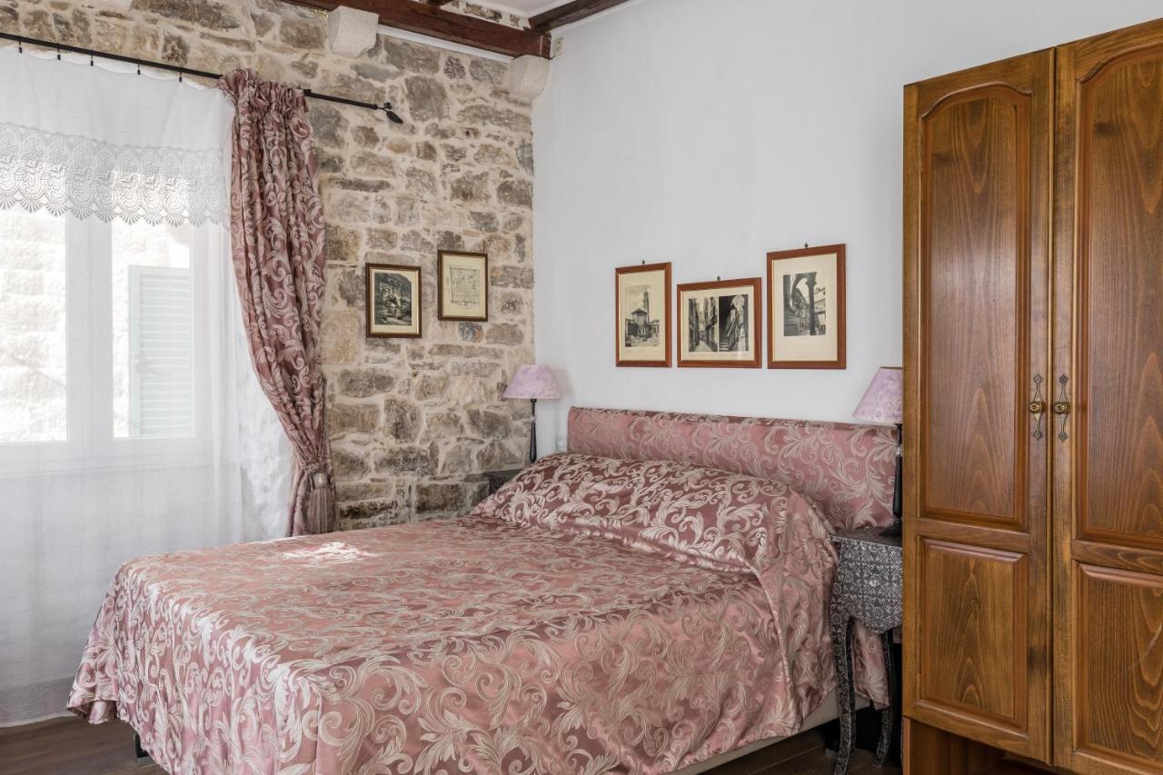 Apartments Kaleta Split Bagian luar foto