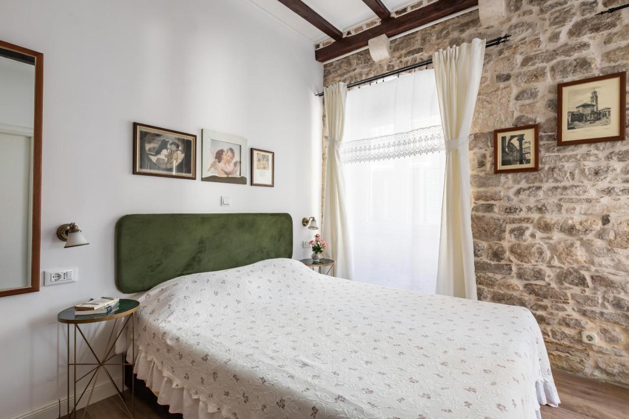 Apartments Kaleta Split Bagian luar foto