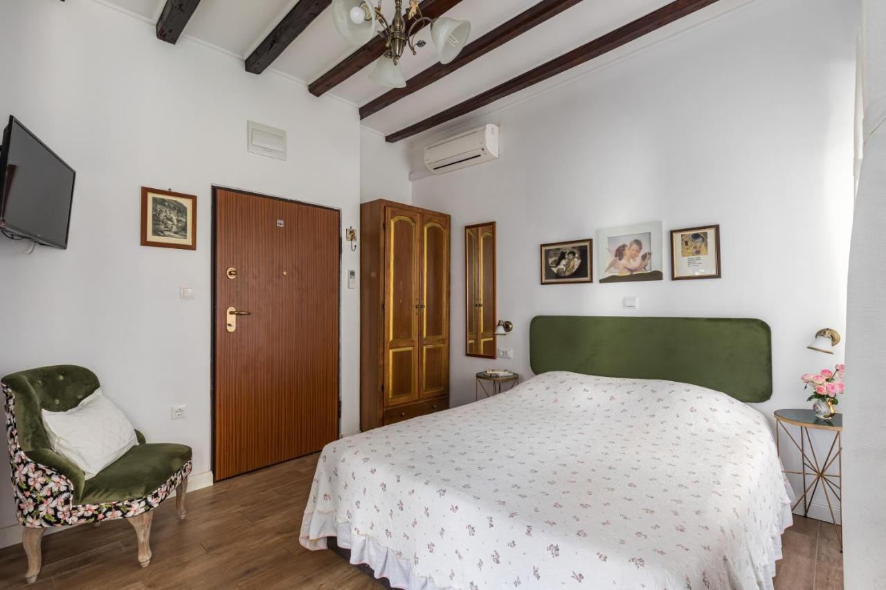 Apartments Kaleta Split Bagian luar foto